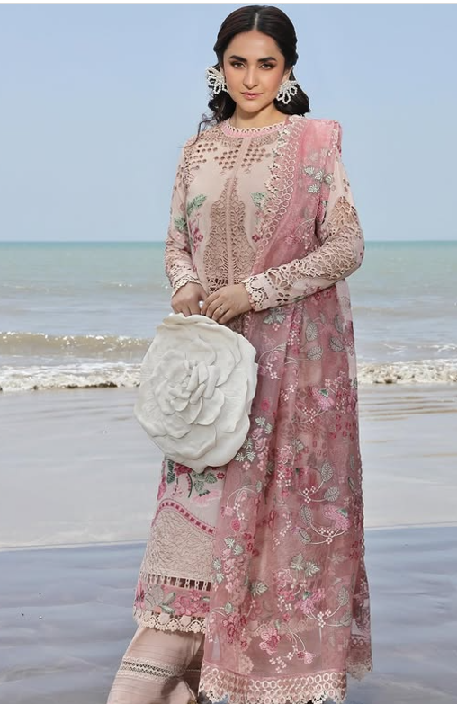Yumna Zaidi’s Floral Embroidery Kashmiri Suit Design